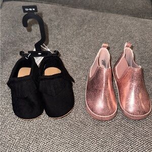 Old Navy Black and Pink Kids Moccasins